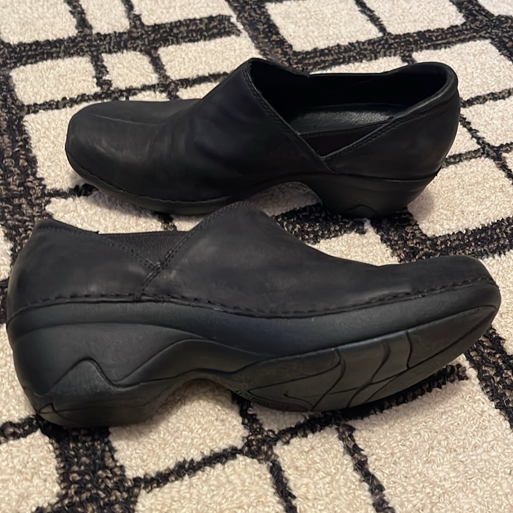 Patagonia Better Clogs Women's Size 8.5 Black Leather Slides Slip Comfort Shoes - Picture 3 of 5